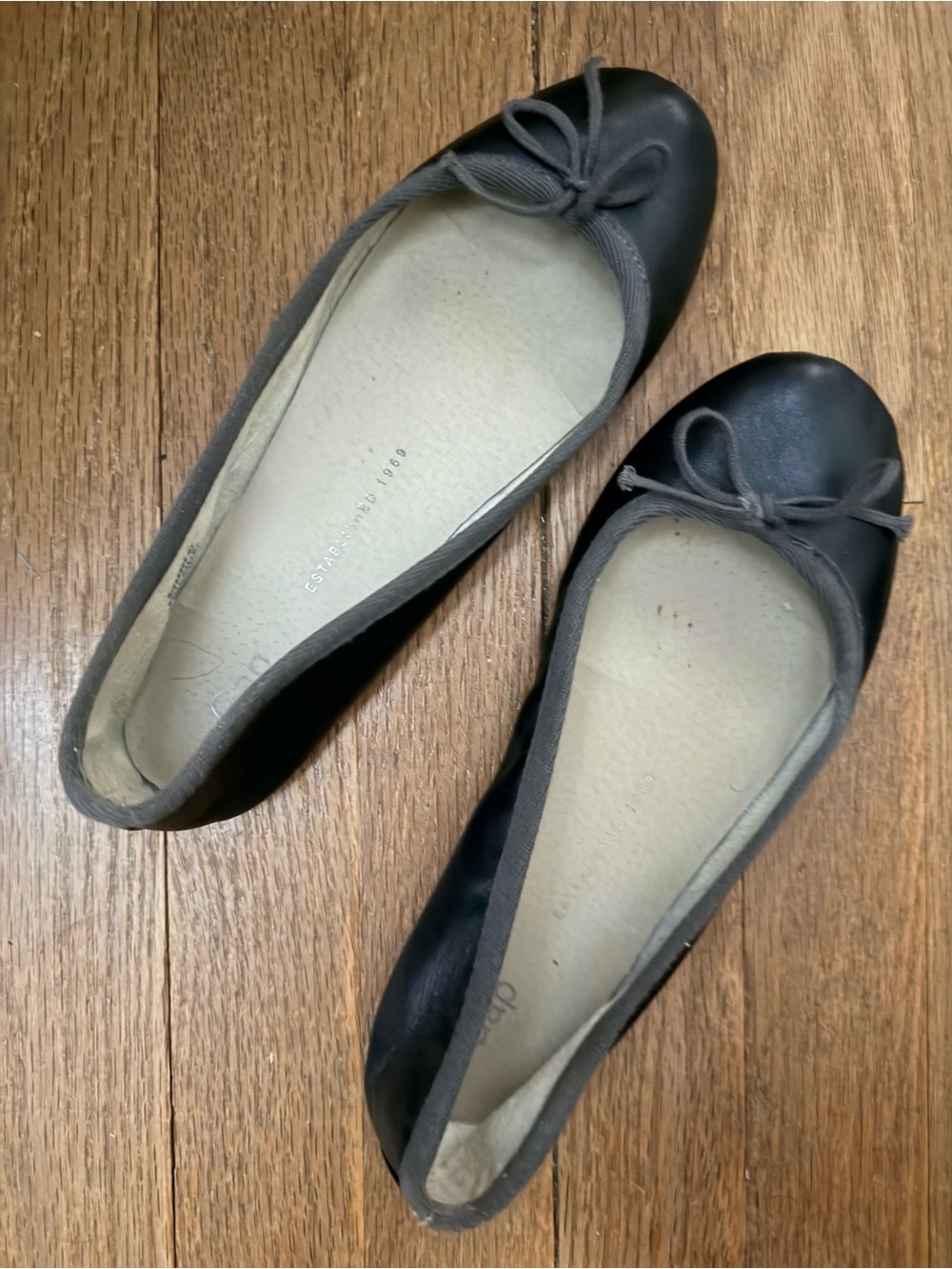 Women’s Gap The Swan Flats in Brown Ballet Sz. 7  with Bow